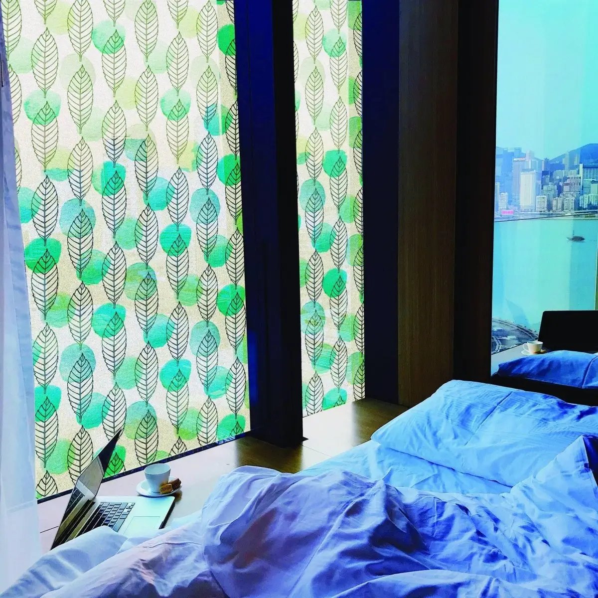 Elegant Leaf Etched Glass Film: Enhance Privacy and Style - Decords