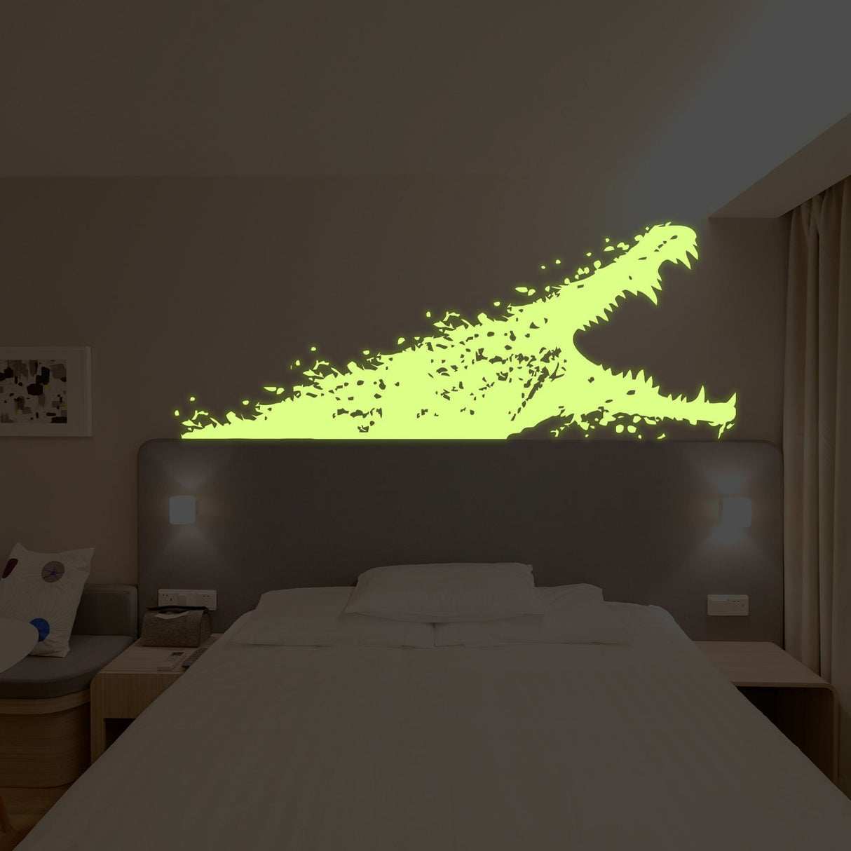 Glow In Dark Aligator Wall Sticker - Night Glowing Gator Vinyl Decal