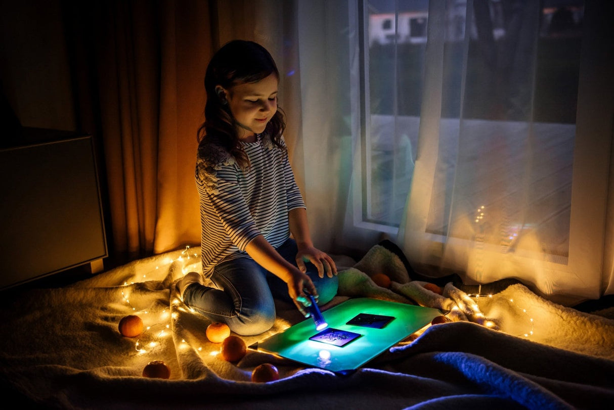 Light Drawing Board For Kids - The Glow In Dark Neon Effect Draw Pad Tablet