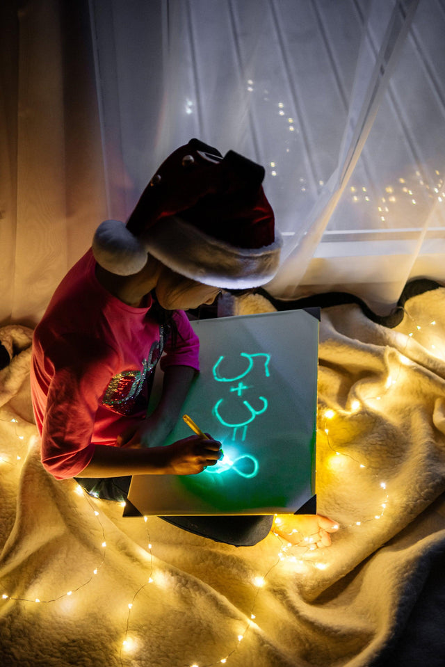 Light Drawing Board For Kids - The Glow In Dark Neon Effect Draw Pad Tablet - Decords