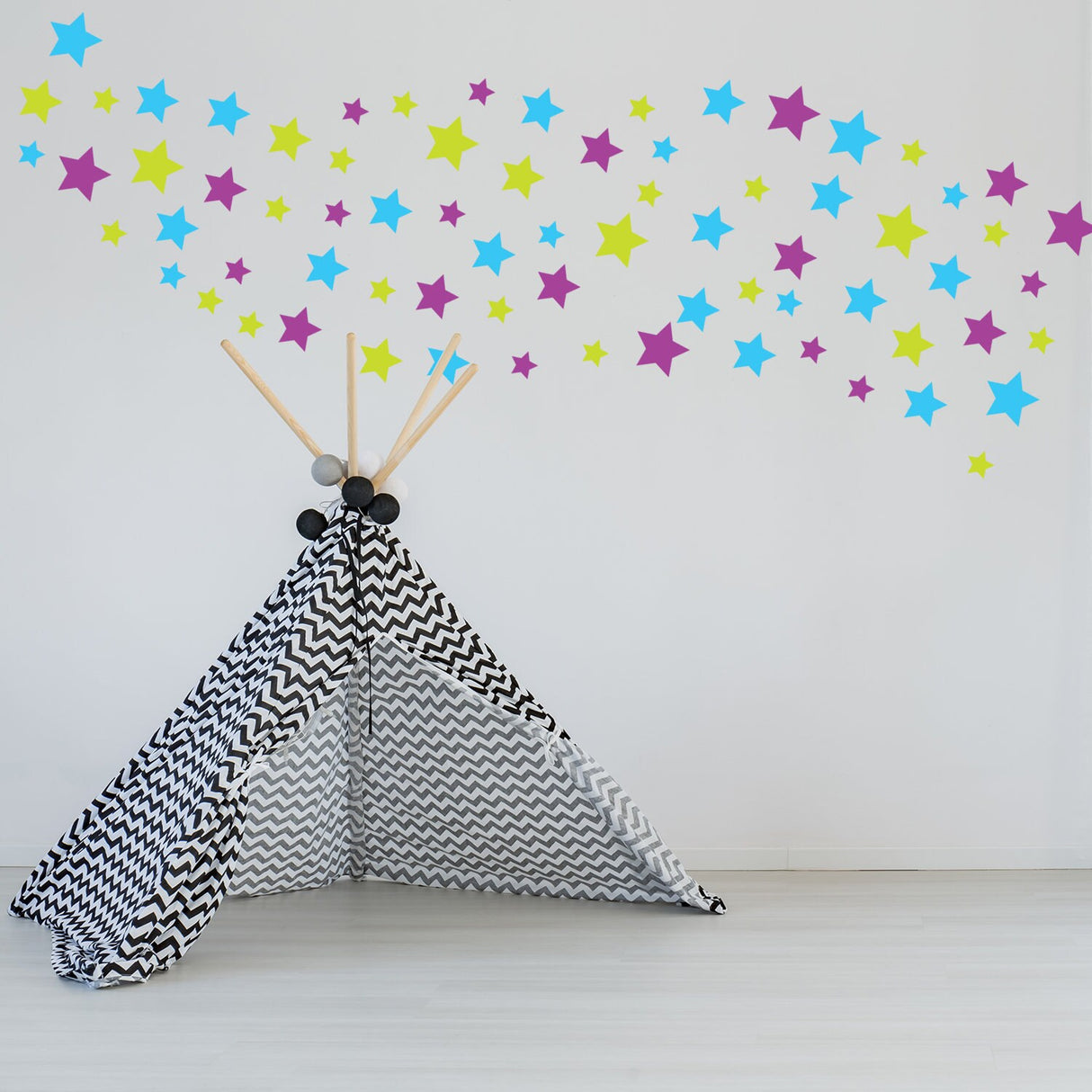 60x Stars Decor seinakleebised lasteaiale – eemaldatavad tärniga vinüülist ruumikleebised